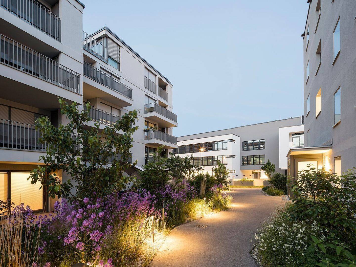 Ankommen & wohlfühlen: 3-Zimmer-Oase mit großem Balkon, 71636 Ludwigsburg