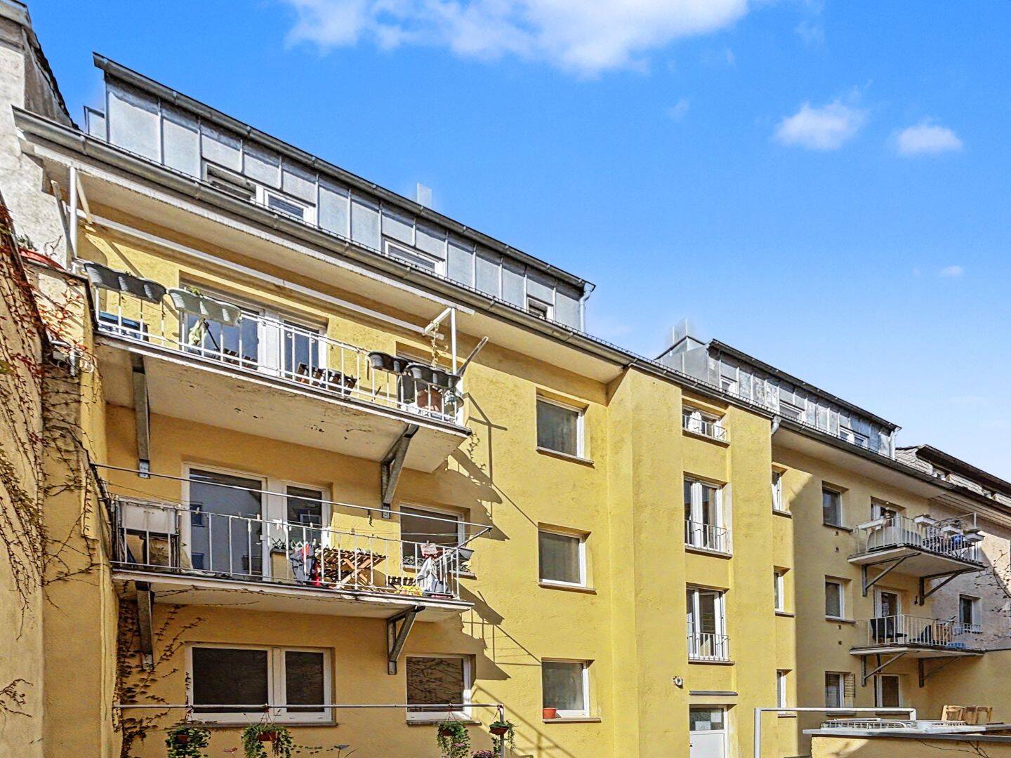 Mehrfamilienhaus im Ensembleschutz in der Würzburger Stadtmitte, 97070 Würzburg (Altstadt)