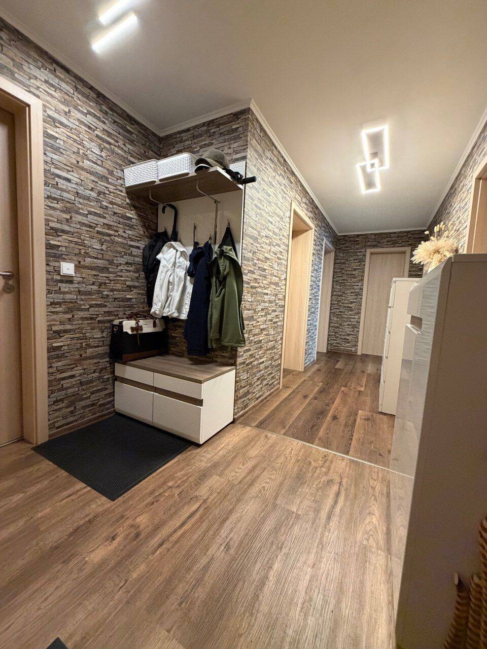 Provisionsfreie sanierte 4-Zimmer-Wohnung mit Garage & Balkon in Schweinfurt, 97424 Schweinfurt