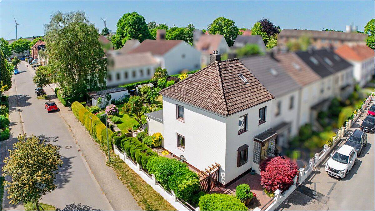Reihenendhaus in Wulsdorf mit Garage, 27572 Bremerhaven (Fischereihafen Geestemünde Wulsdorf)