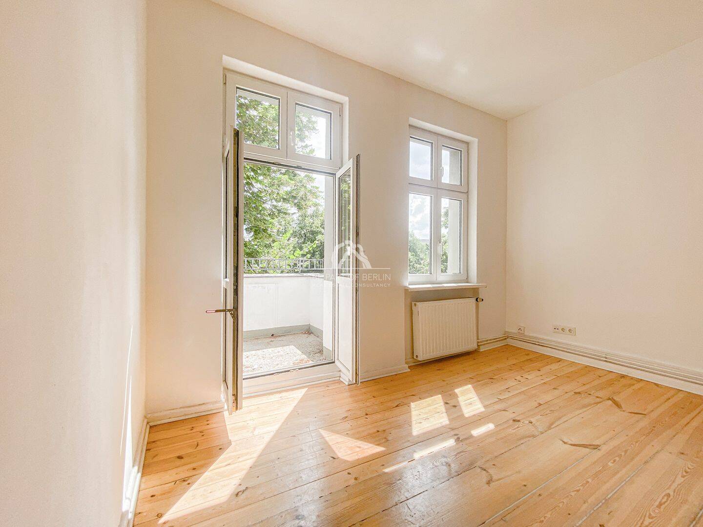 KLASSISCH SCHÖNE & GEPFLEGTE ALTBAUWOHNUNG MIT BALKON! TOP-LAGE AM REUTERPLATZ! PROVISIONSFREI!, 12047 Berlin (Neukölln Kolonie Freie Stunde)
