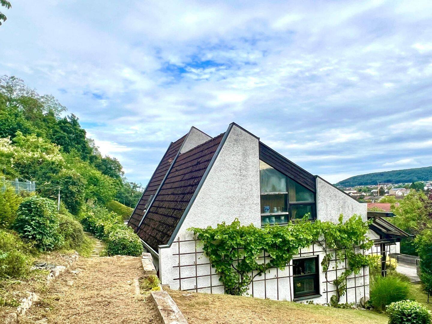 Besonders statt gewöhnlich – Architektenhaus mit zwei Wohneinheiten in Kelheim, 93309 Kelheim