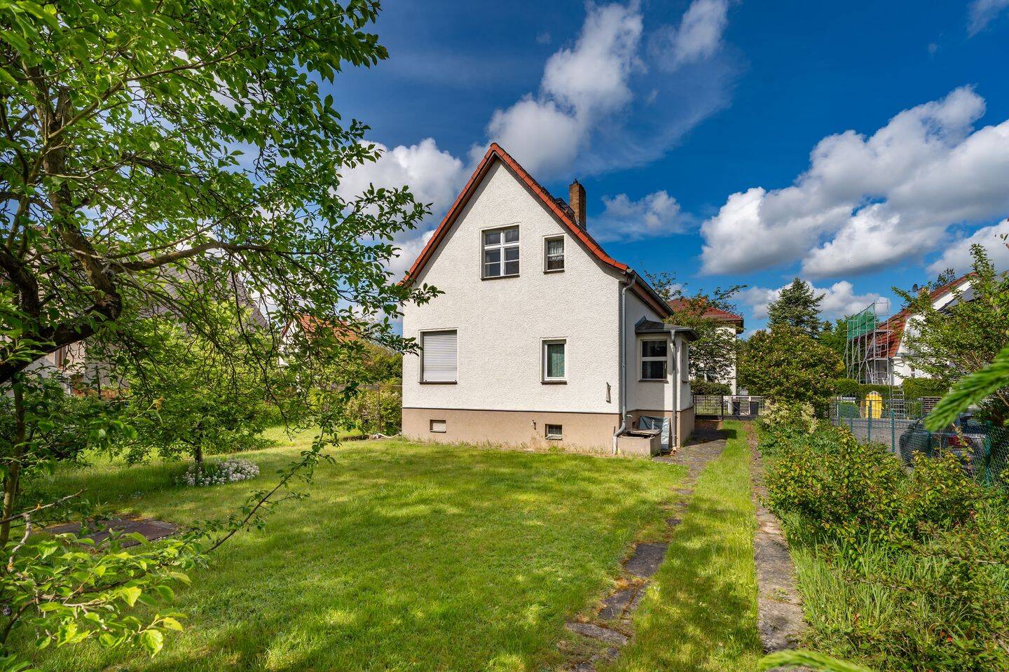 Einfamilienhaus mit Potenzial & Grundstück nahe Karower Teiche, 13125 Berlin (Pankow Buch Französisch Buchholz Karow)
