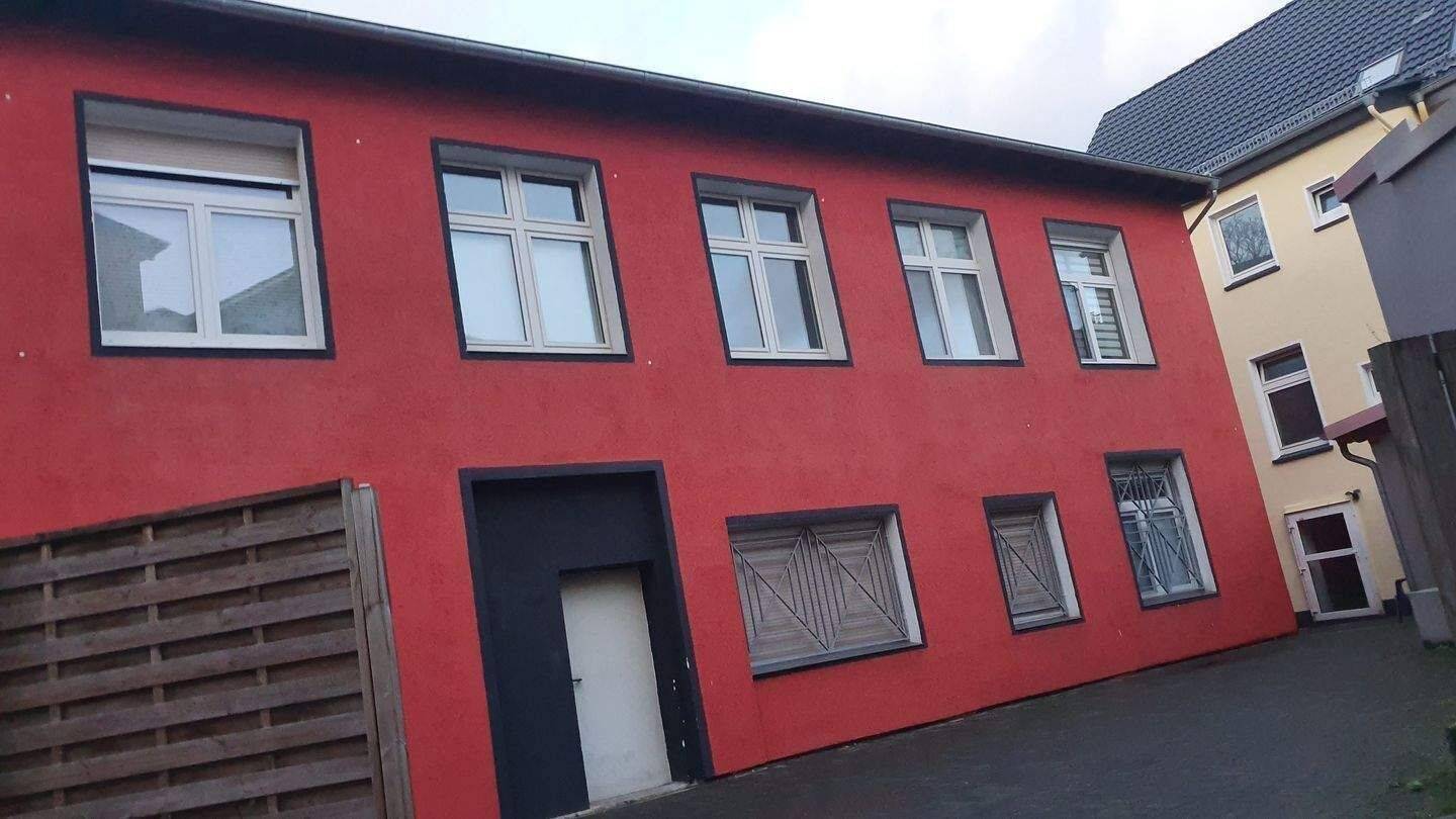 Düsseldorf-Nähe mit Top-Rendite: Voll vermietetes MFH mit 6% Rendite in Velbert!, 40878 Ratingen