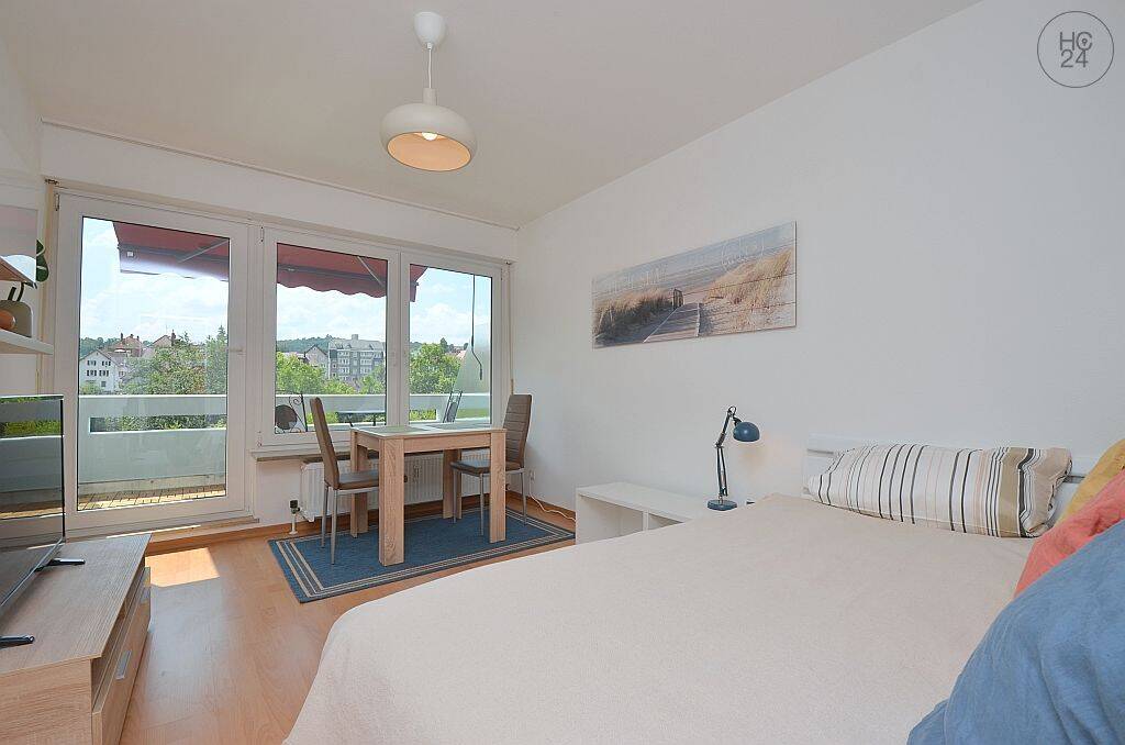 Schön möblierte Wohnung mit Balkon und Internet in Stuttgart Botnang, 70195 Stuttgart (Botnang)
