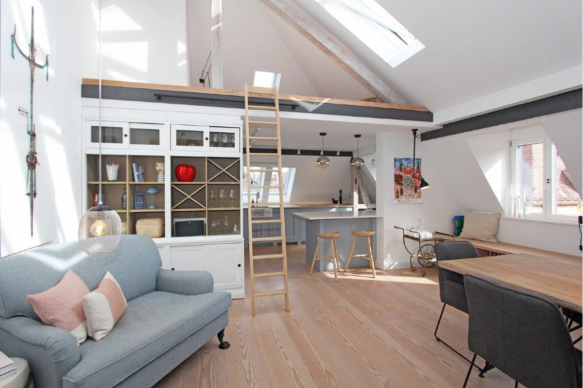 Möblierte, außergewöhnliche DG-Wohnung mit Sauna im begehrten Glockenbachviertel, 80469 München (Altstadt-Lehel Ludwigsvorstadt-Isarvorstadt)