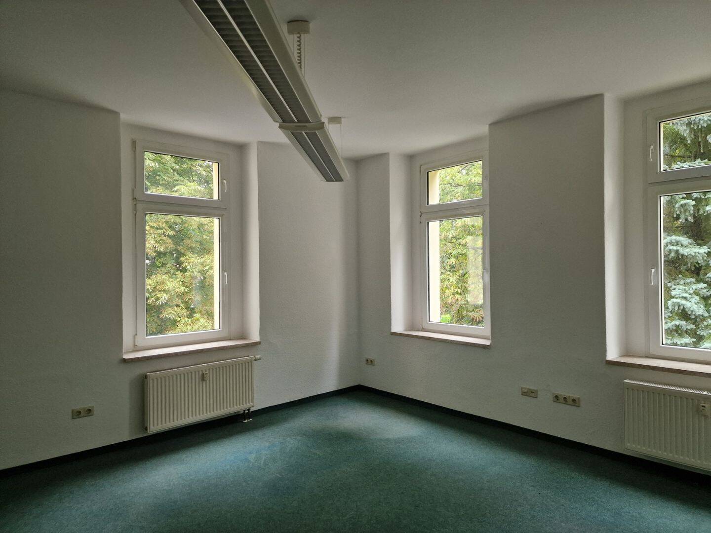 Erstbezug nach Ihren Wünschen – moderne 1-Zimmer-Wohnung im 1. OG mit Balkon, 9212 Limbach-Oberfrohna