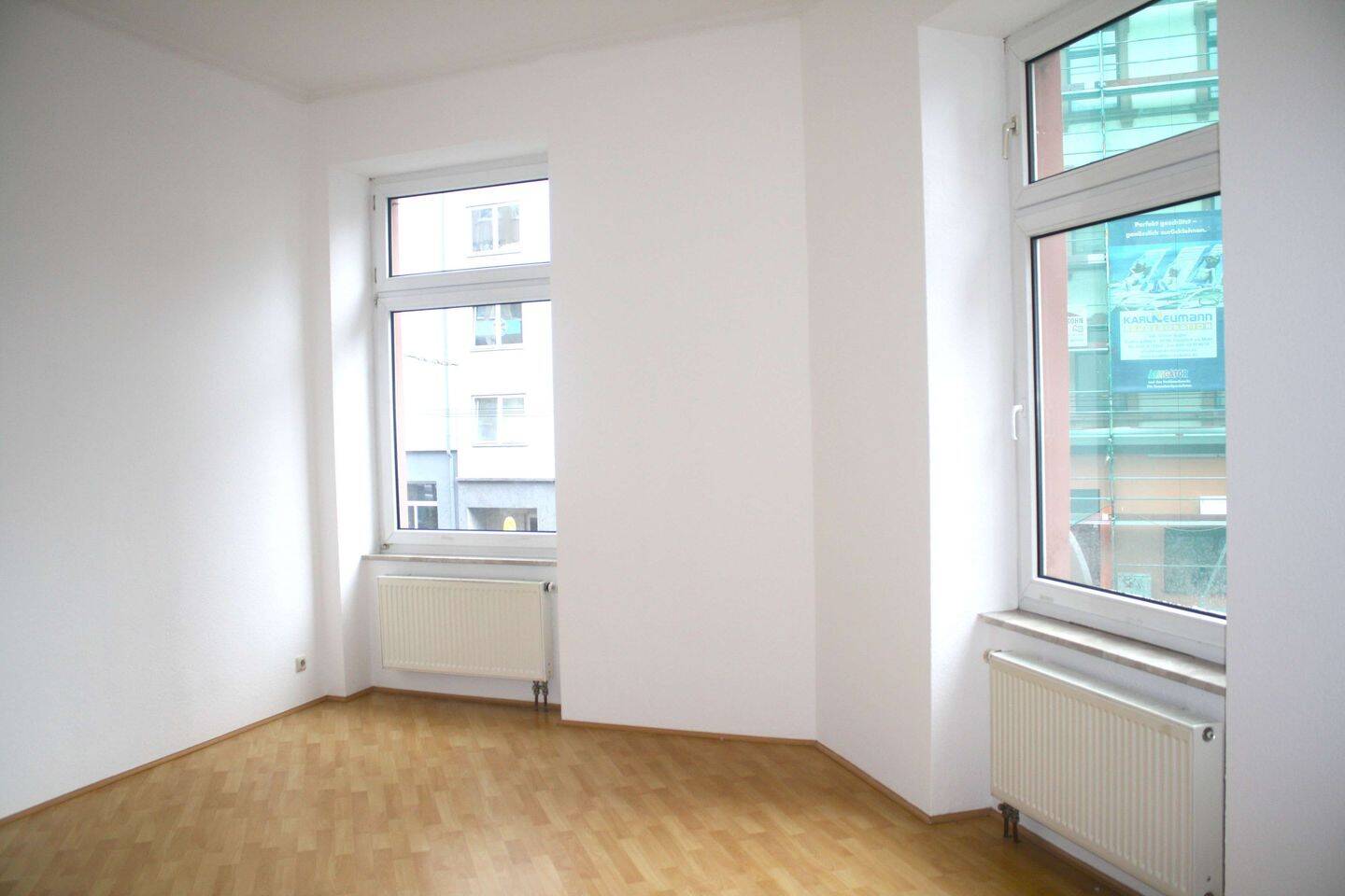 Sachsenhausen Nord, schöner Altbau mit 10 Einheiten, 8 Wohnungen + 2 Läden in guter Lage!, 60594 Frankfurt am Main (Sachsenhausen)