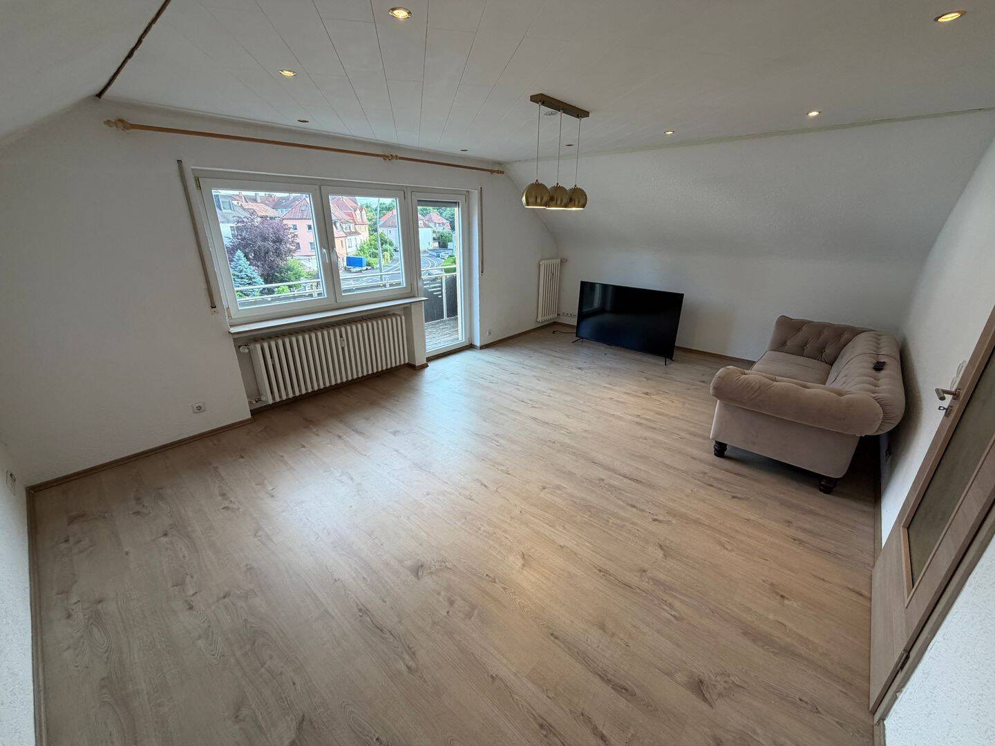 Attraktive 3-Zimmer-Wohnung im beliebten Stadtteil Hochfeld – inkl. EBK, 97422 Schweinfurt