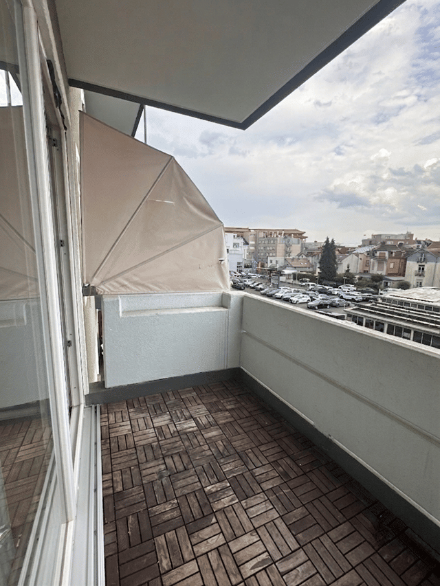 1,5 ZW STUDIO NEU GESTRICHEN BALKON EBK BAD LAUFNAH UNI KLINIK ROSSMANN REWE EIFLER TEDI PENNY ÖVNP FLUGHAFENBUS S BAHN LYONERSTR 3 FACH VERGLASUNG, 60528 Frankfurt am Main (Niederrad Sachsenhausen Schwanheim)