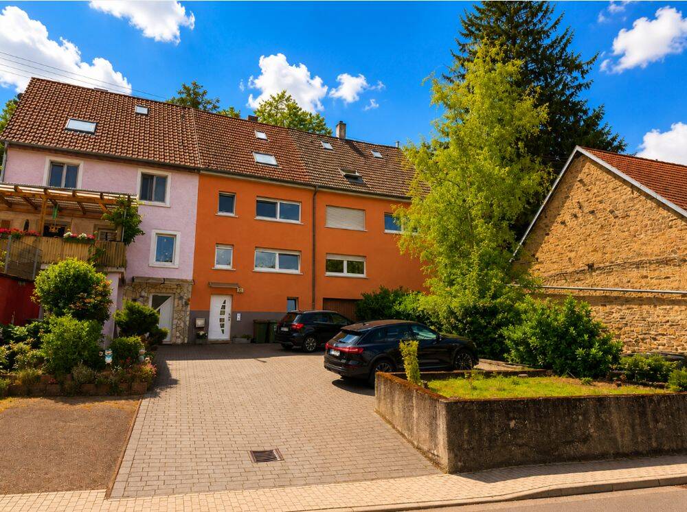 GLOBAL INVEST IMMOBILIEN SINSHEIM | Zweifamilienhaus oder Einfamilienhaus mit großer Einliegerwohnung in Waldangelloch, 74889 Sinsheim