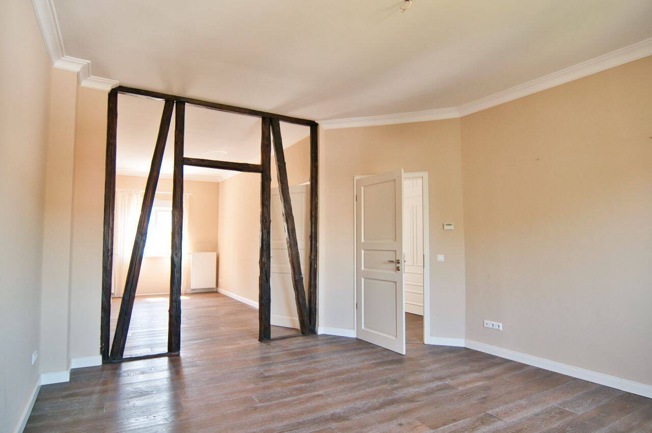 Charmante, ruhige Altbauwohnung mit Garage und idealer Verkehrsanbindung, 65812 Bad Soden am Taunus