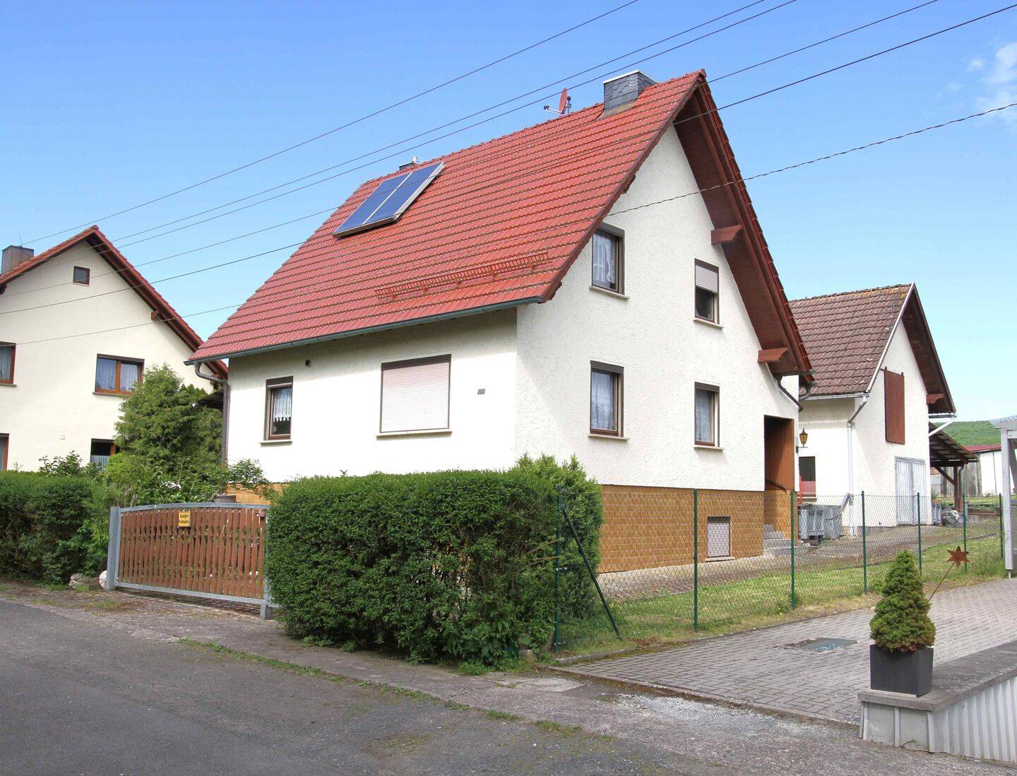 Gepflegtes Einfamilienhaus in traumhafter Lage mit Nebengebäude und Garten, 98663 Heldburg (Bad Colberg)