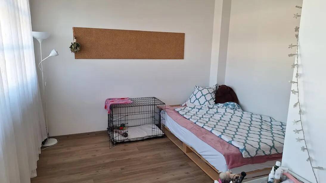 Exklusive, gepflegte 1-Raum-Wohnung mit Balkon und Einbauküche in Regensburg inkl. Stellplatz, 93053 Regensburg (Galgenberg Kasernenviertel Kumpfmühl-Ziegetsdorf-Neuprüll Oberisling-Graß)