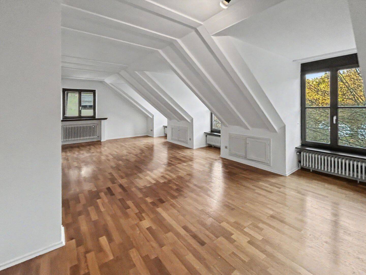 Stilvolle 2-Zimmer-Eigentumswohnung mit individuellem Charakter und zwei Terrassen, 55743 Idar-Oberstein