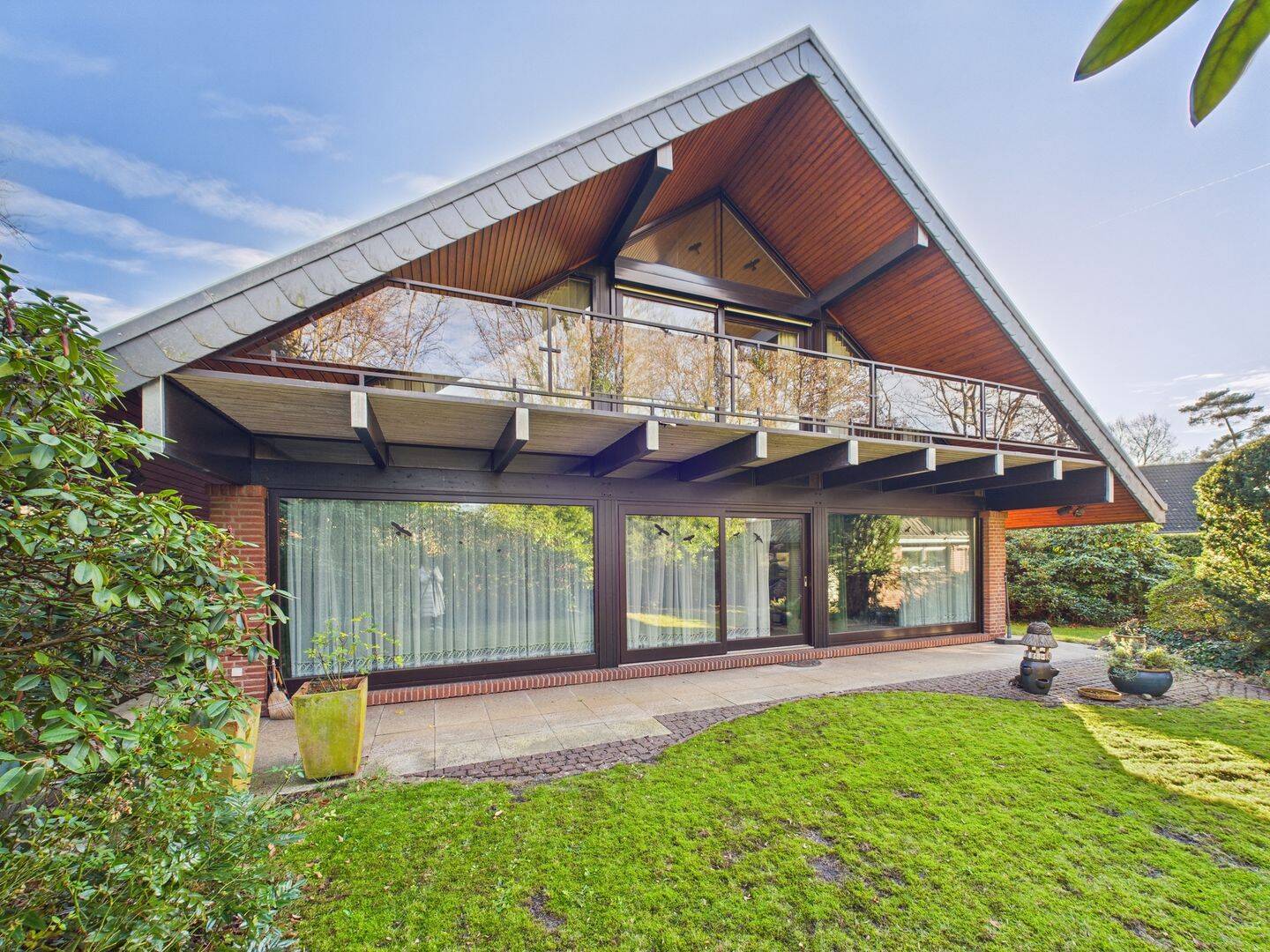 Lichtdurchflutete Eleganz: Exklusives Architektenhaus im Davinci-Stil, 30938 Burgwedel
