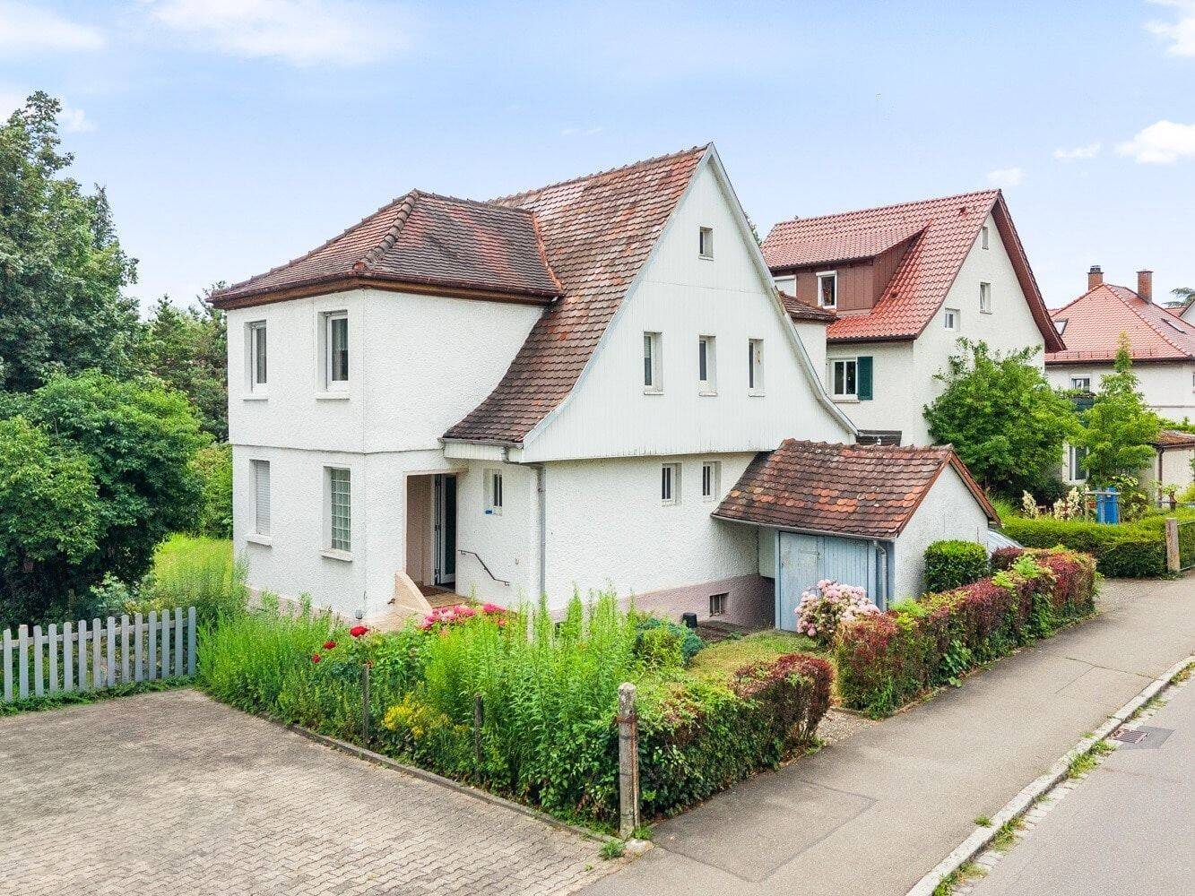 Grundstück mit Potenzial – attraktiver Altbestand in gewachsener Wohnlage, 88048 Friedrichshafen