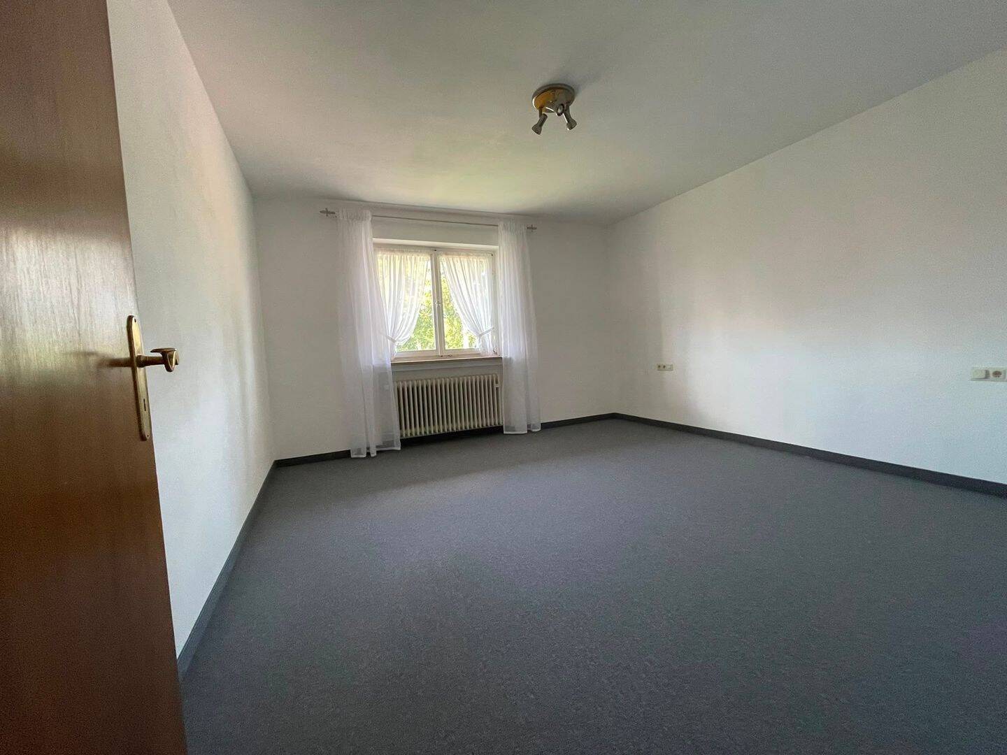 Helle, sonnige 2-Zimmerwohnung im 1. Stock, 83703 Gmund a. Tegernsee