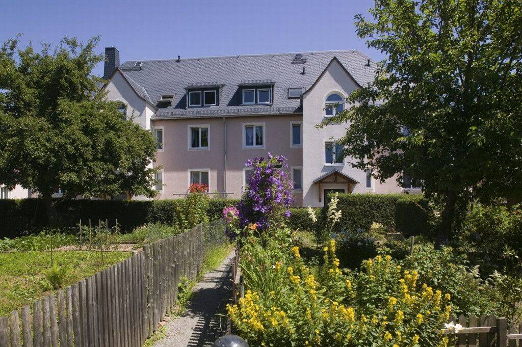Neu renovierte 4 Raum Wohnung mit Mietergarten – Wohnen zum Wohlfühlen, 9114 Chemnitz (Borna-Heinersdorf Ebersdorf Furth Glösa-Draisdorf Schloßchemnitz)