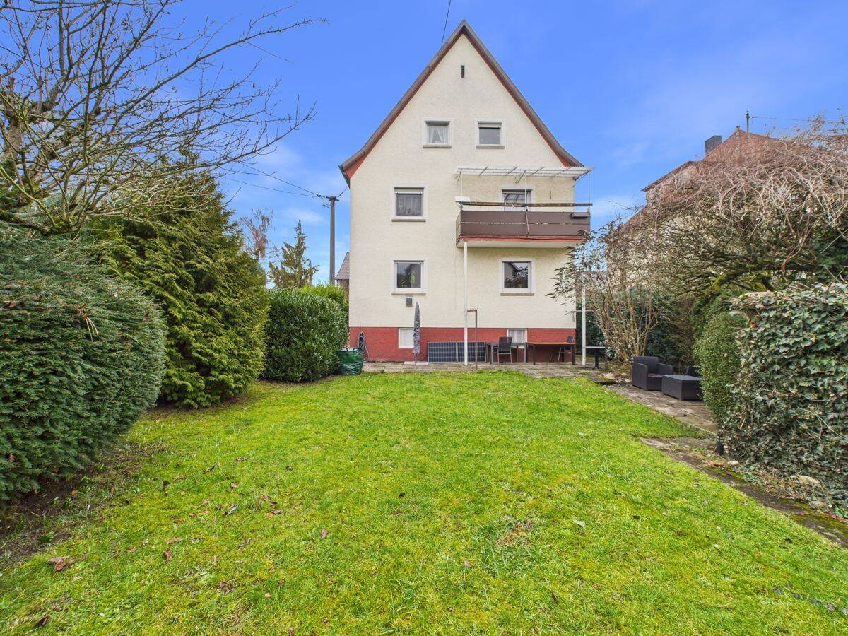 Ideal für Handwerker. 2-3 Parteienhaus, ruhige Lage, schöner Garten, Balkon, Terrasse, Ausbaureserve, 70565 Stuttgart (Dürrlewang Fasanenhof Möhringen Rohr Vaihingen)