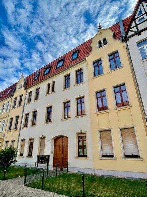 Sanierte 2-Raum Wohnung in Sudenburg mit Balkon und Einbauküche., 39112 Magdeburg (Leipziger Str. Sudenburg)
