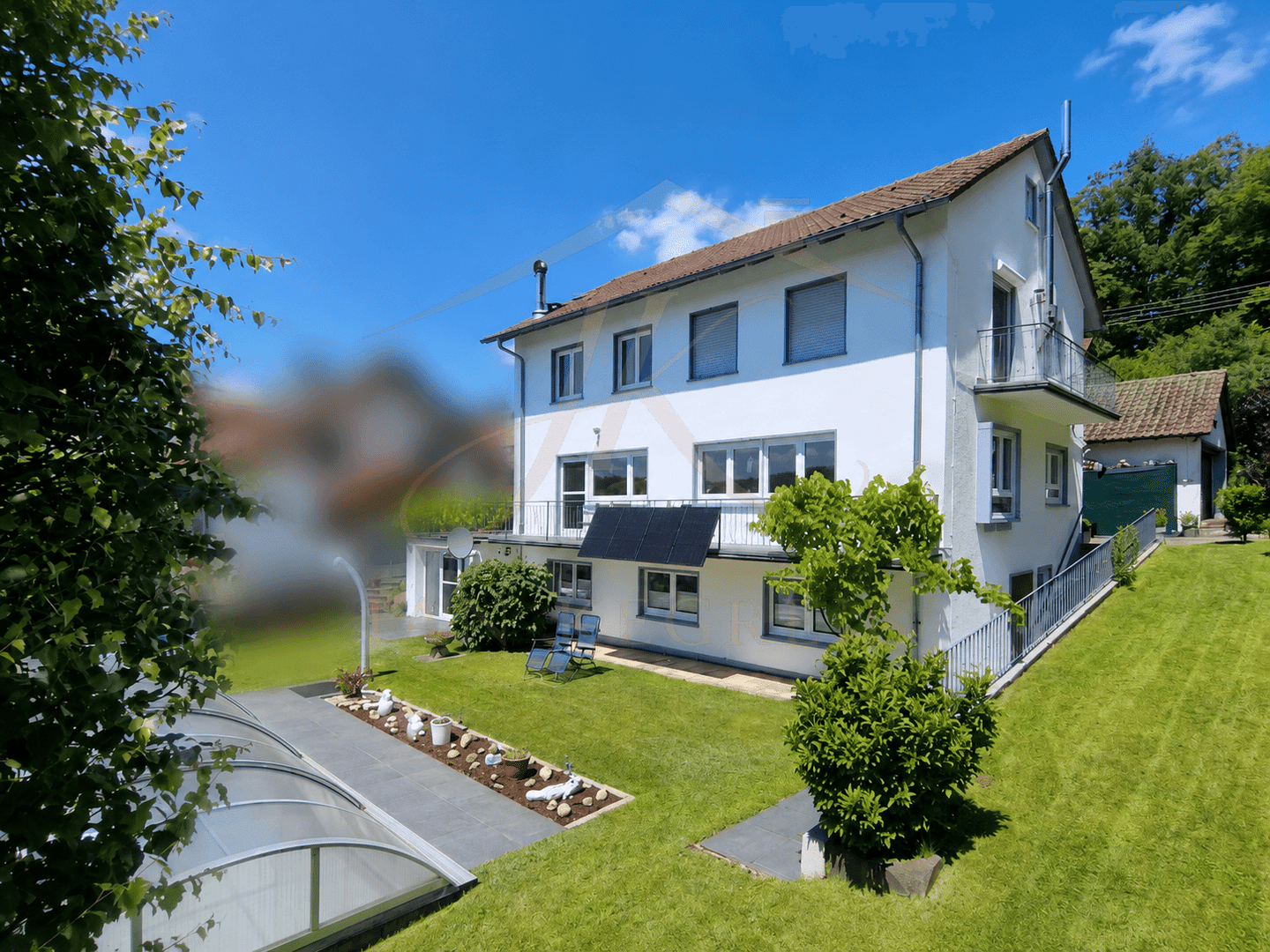 Großzügiges Wohnhaus mit Einliegerwohnung auf 1.162 m² Grundstück, 75305 Neuenbürg