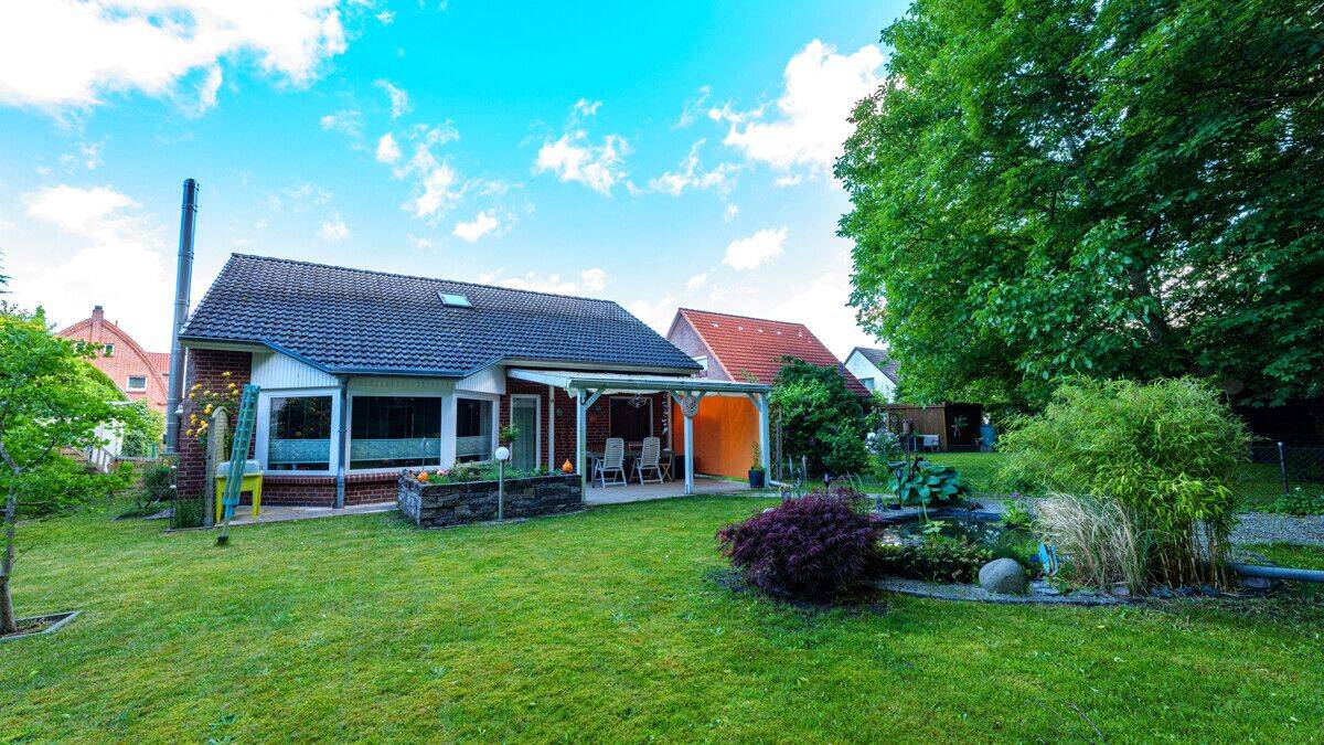 Familienfreundliches Zuhause mit idyllischem Garten, 23556 Lübeck (Buntekuh Sankt Lorenz Nord Sankt Lorenz Süd)