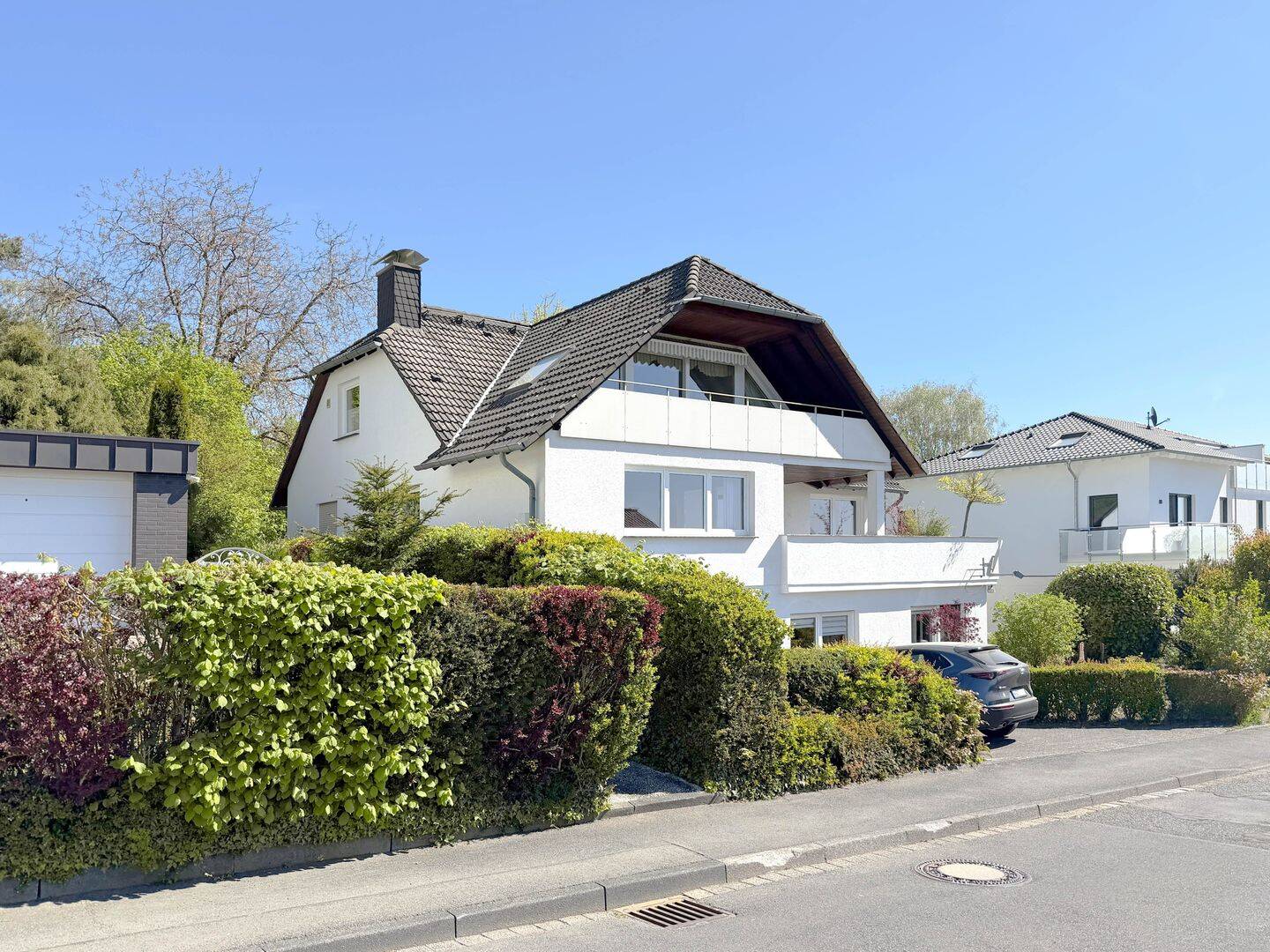 Kassel-Brasselsberg: Wohnung mit großer Loggia, eigener Garage und einem überwältigenden Fernblick, 34132 Kassel (Bad Wilhelmshöhe Brasselsberg Niederzwehren Nordshausen Oberzwehren)