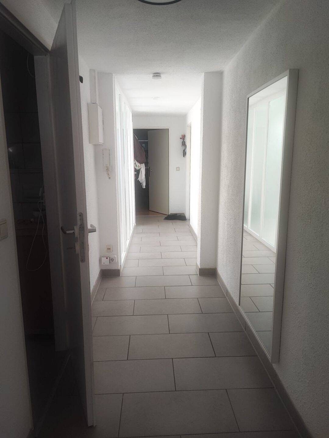 Helle 2.5-Zimmer-Dachgeschosswohnung in ruhiger Lage von Haltingen, 79576 Weil am Rhein
