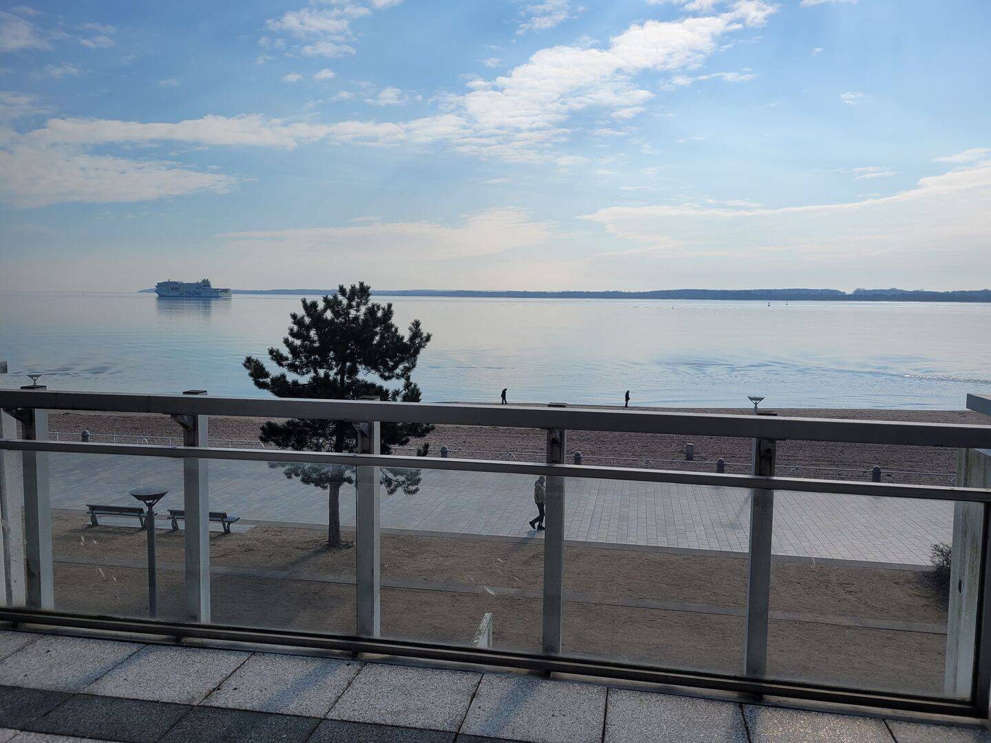 Direkt am Strand -4Zi. ETW. – voller Ostseeblick-, 23570 Lübeck (Travemünde)