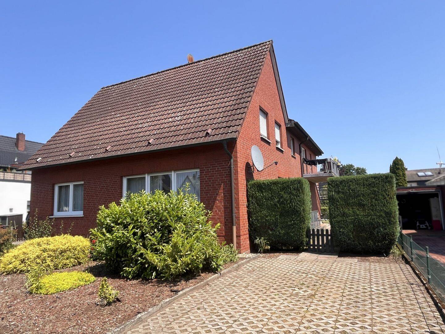 Platz für die ganze Familie! Zweifamilienhaus mit großem Garten in Neuenkirchen-St.Arnold, 48485 Neuenkirchen