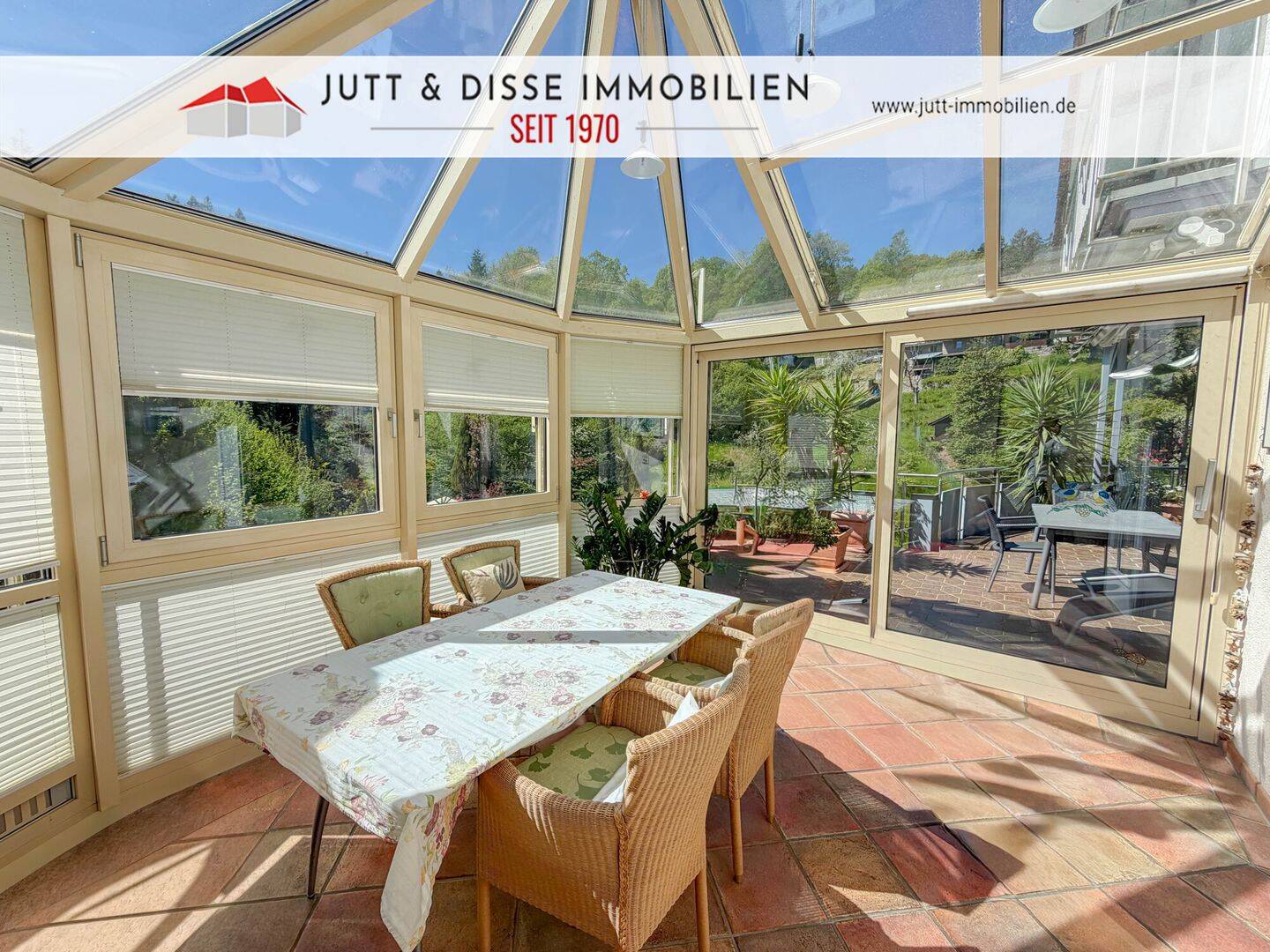 Gehobenes Einfamilienhaus in Alleinlage mit Panoramaaussicht, Pool u. riesigem Grundstück in Forbach, 76596 Forbach