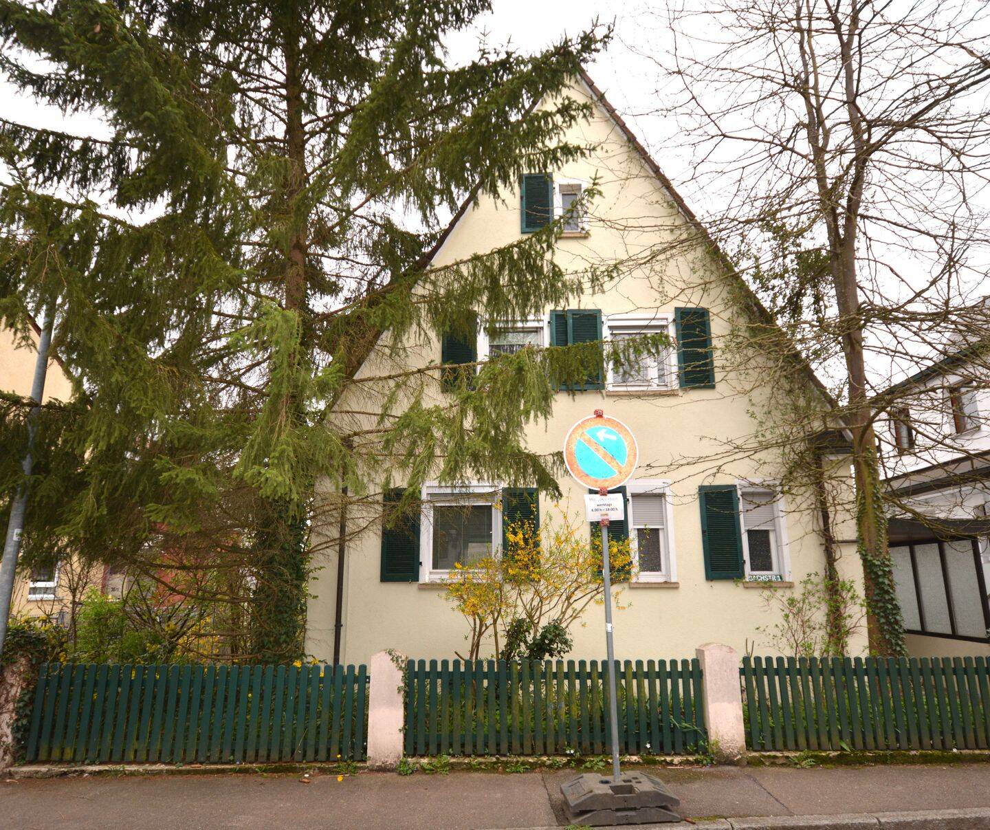 Einfamilienhaus in ruhiger Lage (Renovierungsbedürftig), 73061 Ebersbach an der Fils