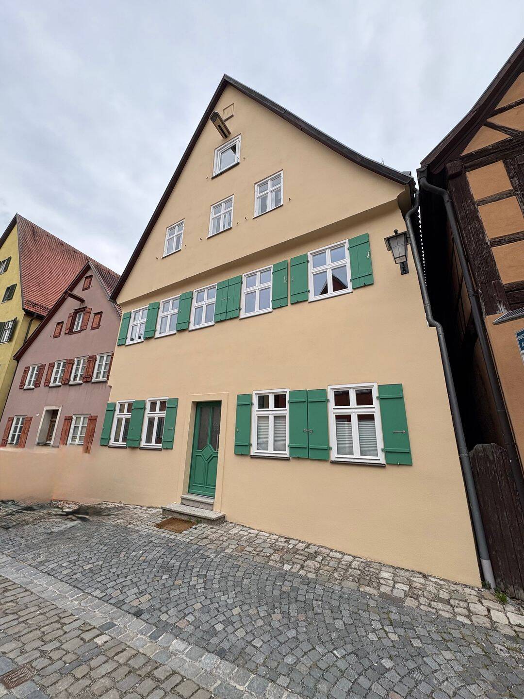 Helle renovierte 5-Zimmer Wohnung mit EBK in Dinkelsbühl, 91550 Dinkelsbühl