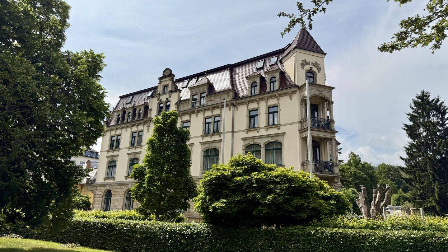 Freistehende 2,5-Raum-Wohnung in Freital, 1705 Freital