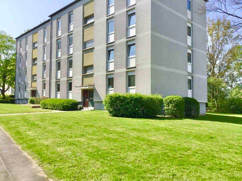 3-Zimmer-Wohnung mit Wand und Bodenbelag in grüner Lage, 44149 Dortmund