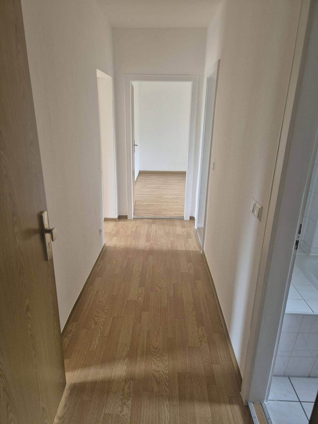 4 Zimmer suchen neuen Bewohner, 6667 Weißenfels