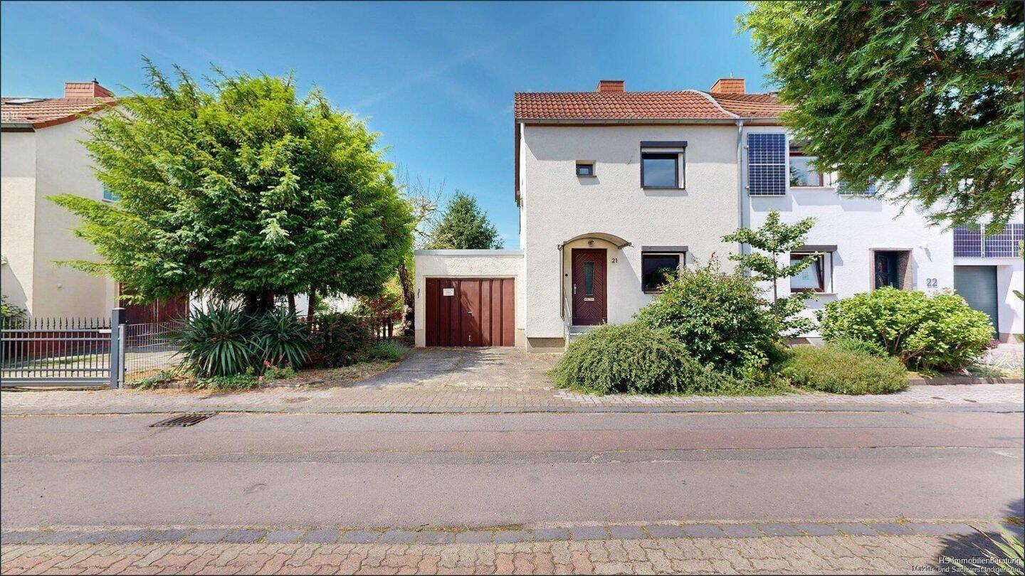 PROVISIONSFREI: Doppelhaushälfte in Halle mit Garten & Modernisierungspotenzial, 6130 Halle (Saale) (Ammendorf-Beesen Damaschkestraße Dieselstraße Südstadt)