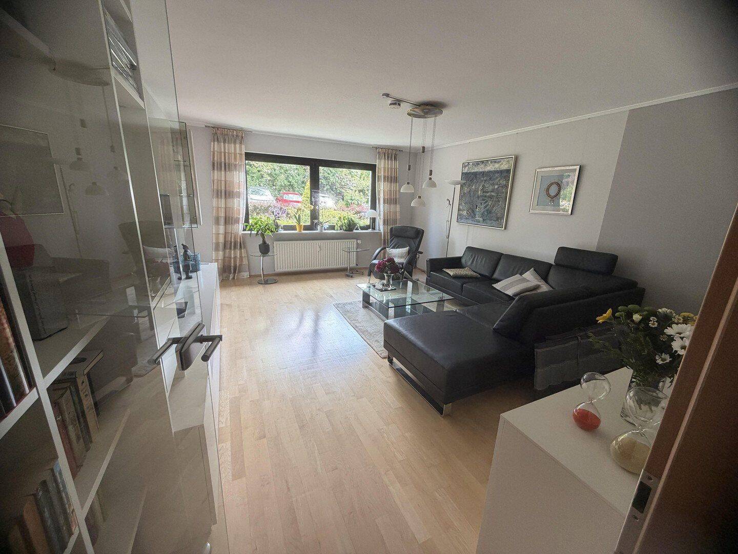 Helle 4-Zimmer-Wohnung mit Loggia und Aufzug in gepflegter Wohnlage, 42489 Wülfrath
