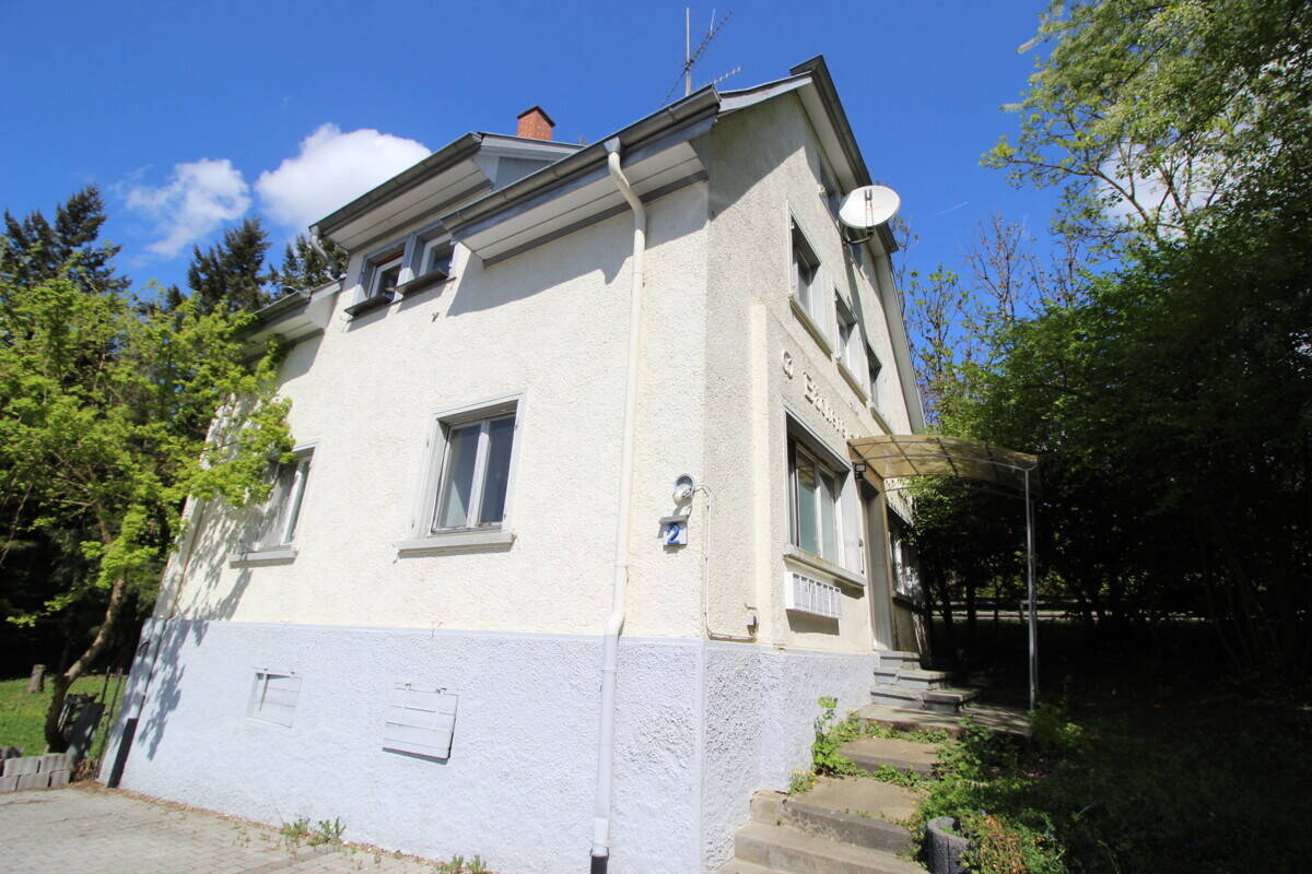 Charmantes Einfamilienhaus mit viel Potenzial, 79790 Küssaberg
