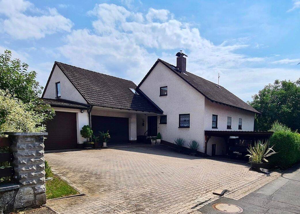 Großzügiges Einfamilienhaus mit viel Platz und traumhaftem Blick ins Grüne, 91287 Plech
