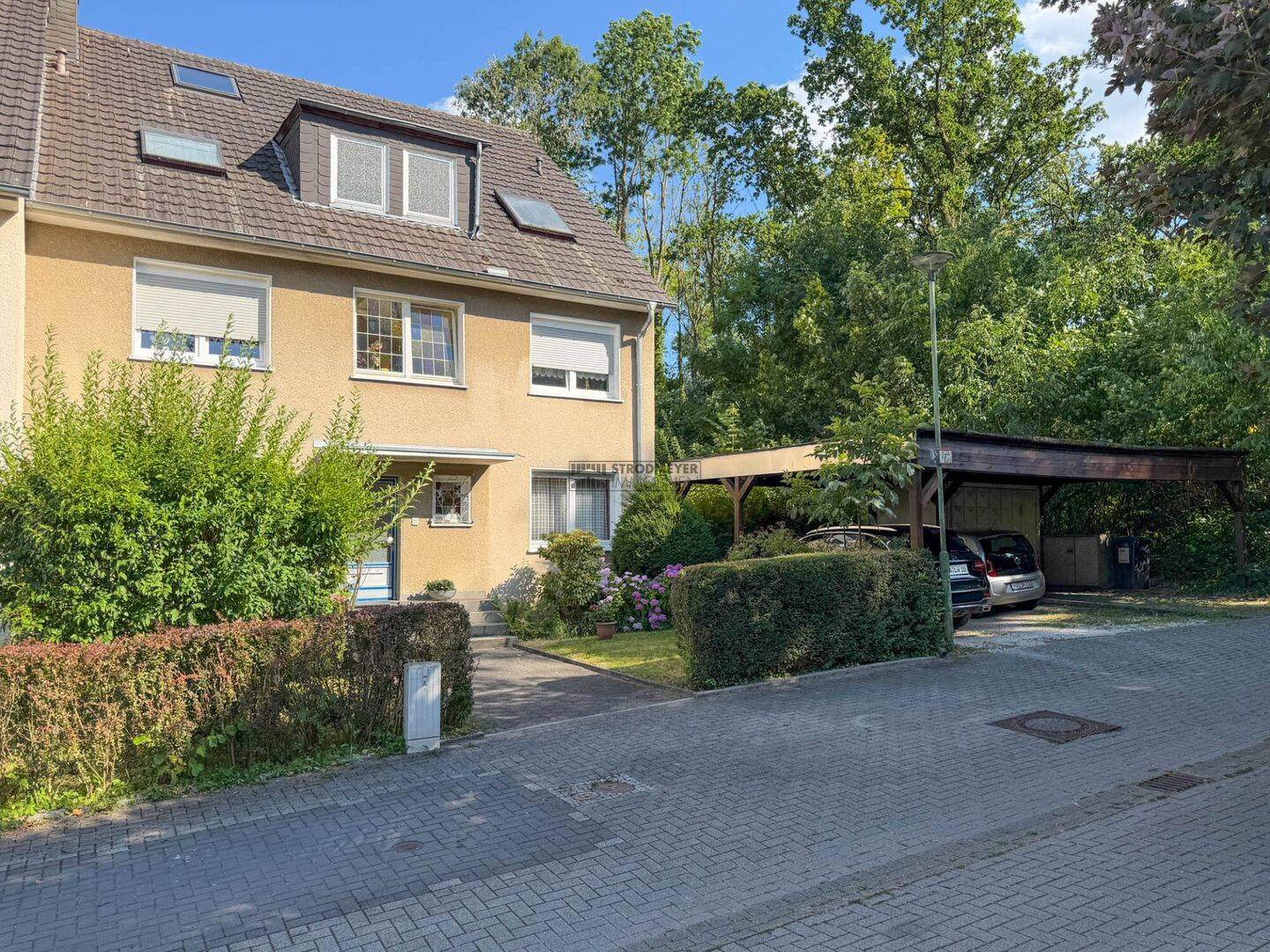 DG-Eigentumswohnung mit Stellplatz, Bodenraum und Spitzboden, 58093 Hagen