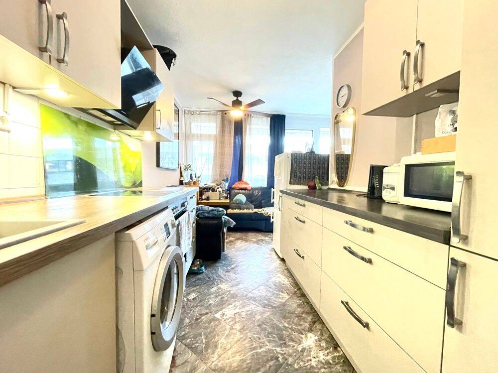 *Ihmezentrum* renovierte 4 Zimmer-Wohnung mit Balkon!, 30449 Hannover
