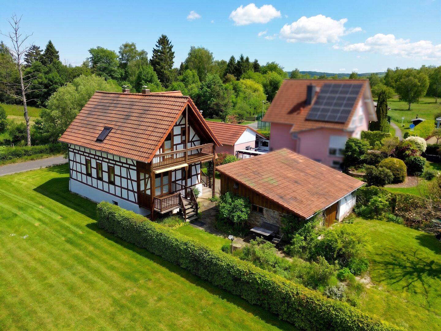 Großzügiges Einfamilienhaus mit sonniger Terrasse und Familiencharakter, 36208 Wildeck