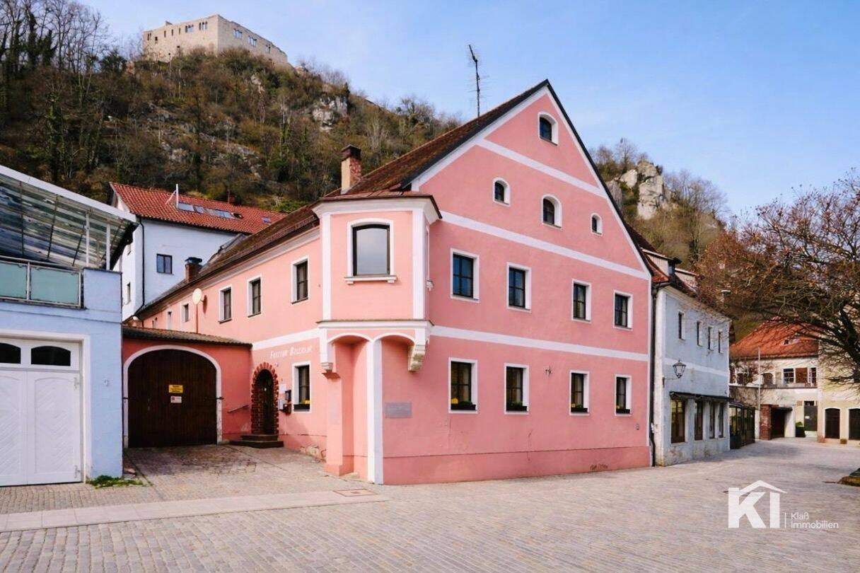 Historisches Stadthaus mit genehmigter Sanierungsplanung und außergewöhnlichem Entwicklungspotenzial, 93183 Holzheim a. Forst