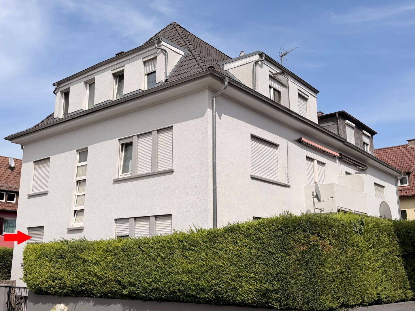 Schöne 3,5 Zimmer Altbau Erdgeschoßwohnung mit Garage in Stuttgart- Ost, 70186 Stuttgart (Ost)