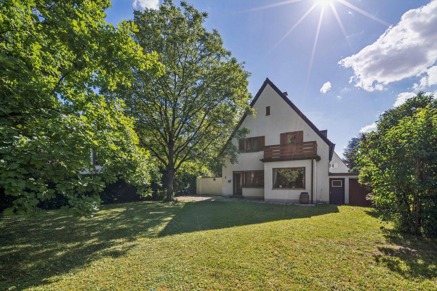 Charmantes Einfamilienhaus mit Traumgarten und viel Potenzial in Ramersdorf, 81669 München (Au-Haidhausen Ramersdorf-Perlach)