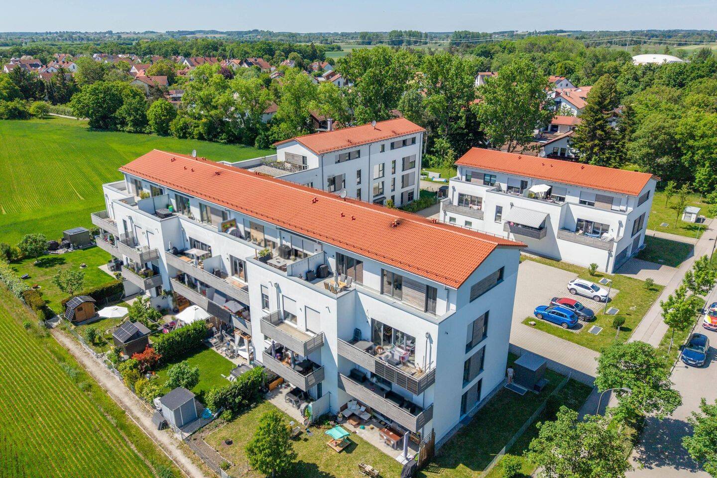 Sonnige Dachterrasse mit Alpenblick – modernes Wohnen in Gernlinden, 82216 Maisach