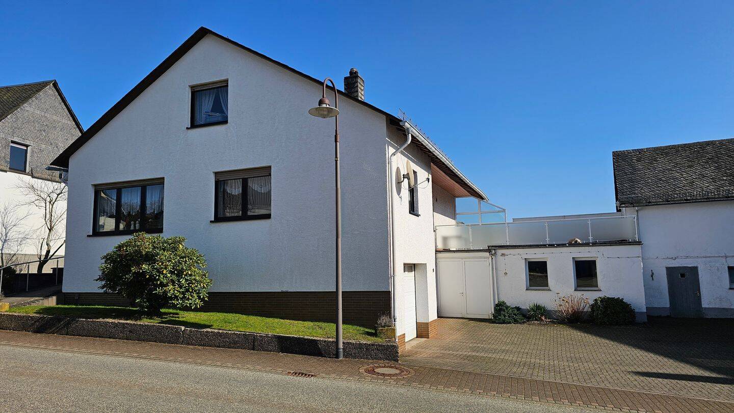 Großzügig Wohnen mit ausreichend Platz in ruhiger sonniger Lage im Hunsrück, 56865 Schauren