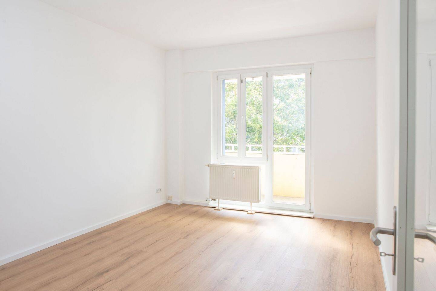 Sanierte 2-Zimmer Wohnung mit Balkon und Badewanne in Mitte, 10115 Berlin (Mitte Wedding)